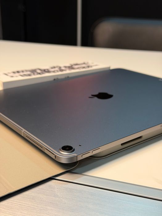iPad Air 13 M3 Cellular(e-sim) 128GB + чехол и стекло ESR в подарок