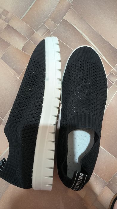 Продам женскую обувь