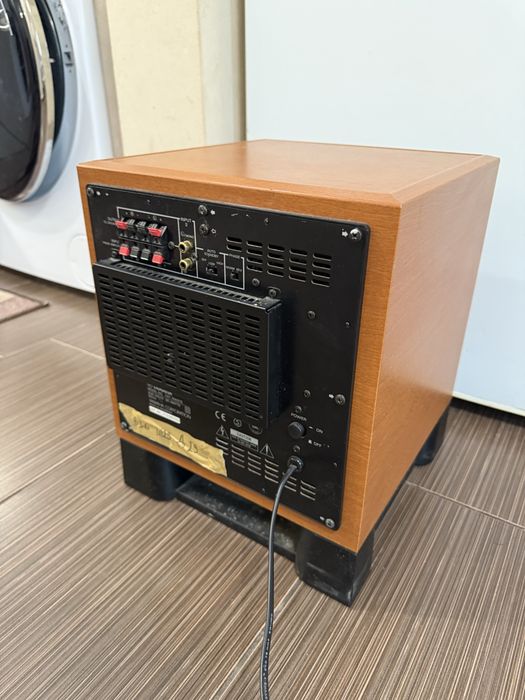 Yamaha YST-SW215 8” Subwoofer