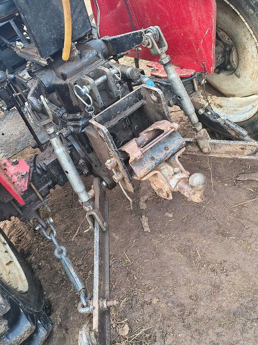 Vând tractor  40 cai