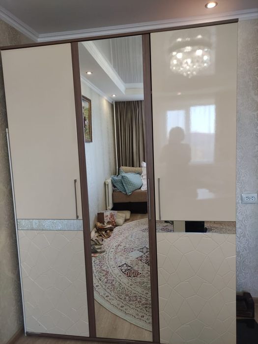 Продам диван и шкаф