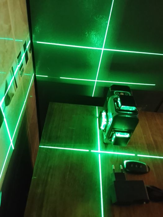 Nivel laser makita 16 linii