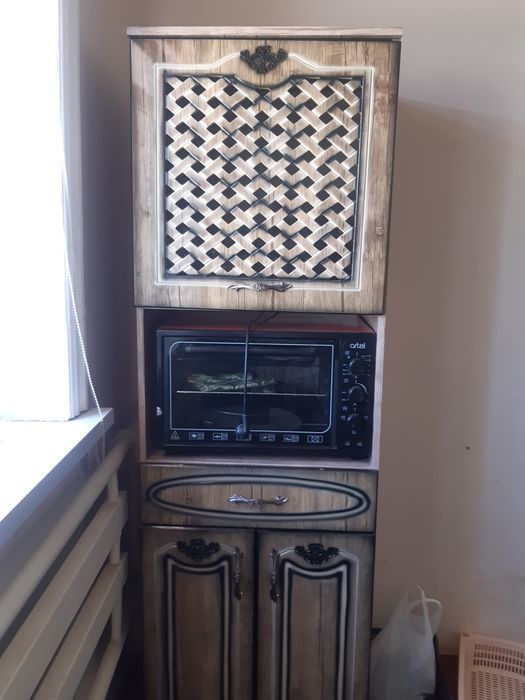 Кухонный шкаф сатылады