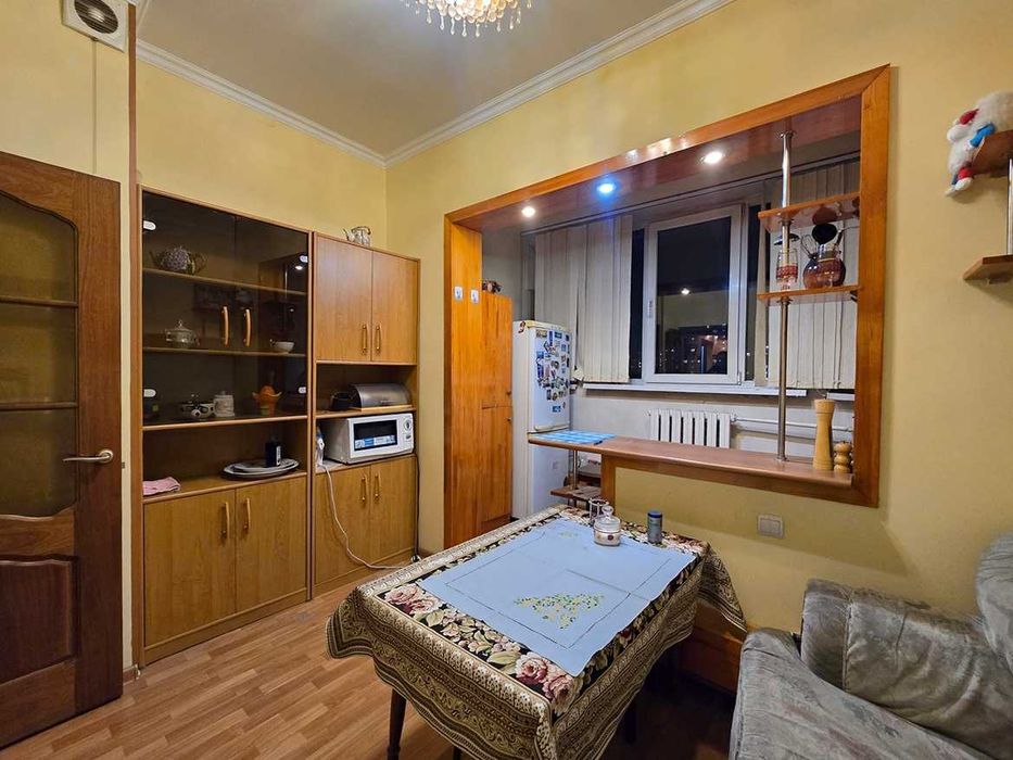 Продам 2км квартиру Торайгырова 11А