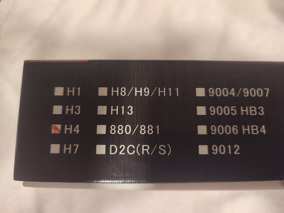 Set 2 bucatii H4 Led si D3S Xenon