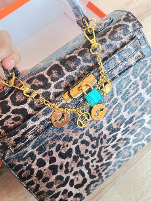 Sumka sotiladi Hermes Yangi