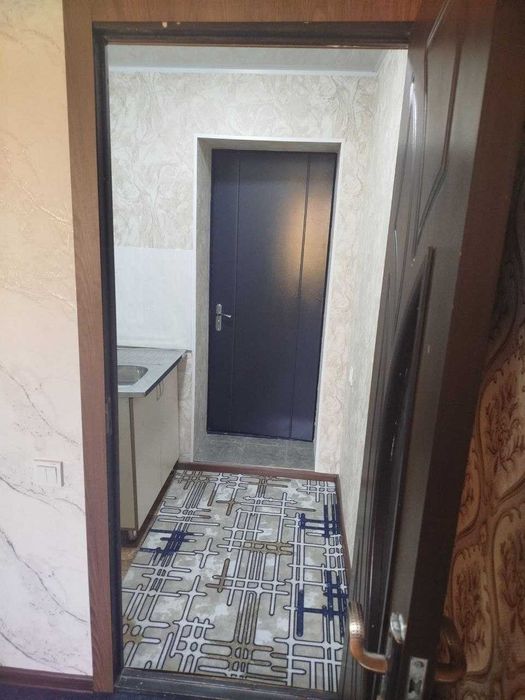 Квартира 1 комнат. 1 этаж. Общежитие 20м2. Ор-р. Сергели.