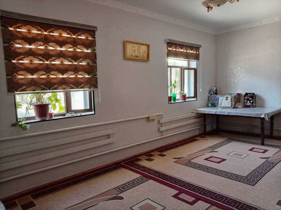 Уй сатылады (Саманбай, жолдын бойы)