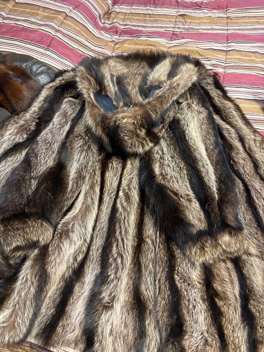 Haina blana lunga, cu gluga