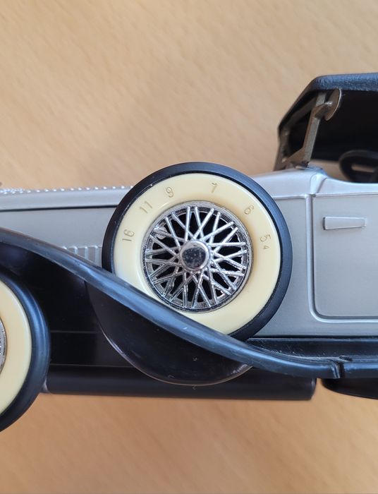 Винтидж Rolls Royce Phantom II (1931) – AM радио