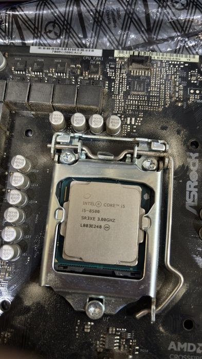Intel Core i5 8500 + ASRock B360M Pro4