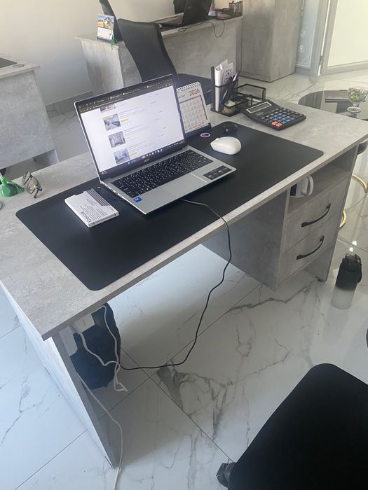 Продам офисные столы