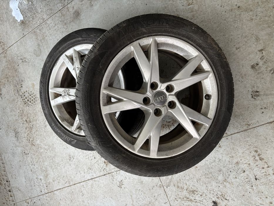 Vând 2 Roti, Jante originale Audi pe 17 cu cauciucuri de vară