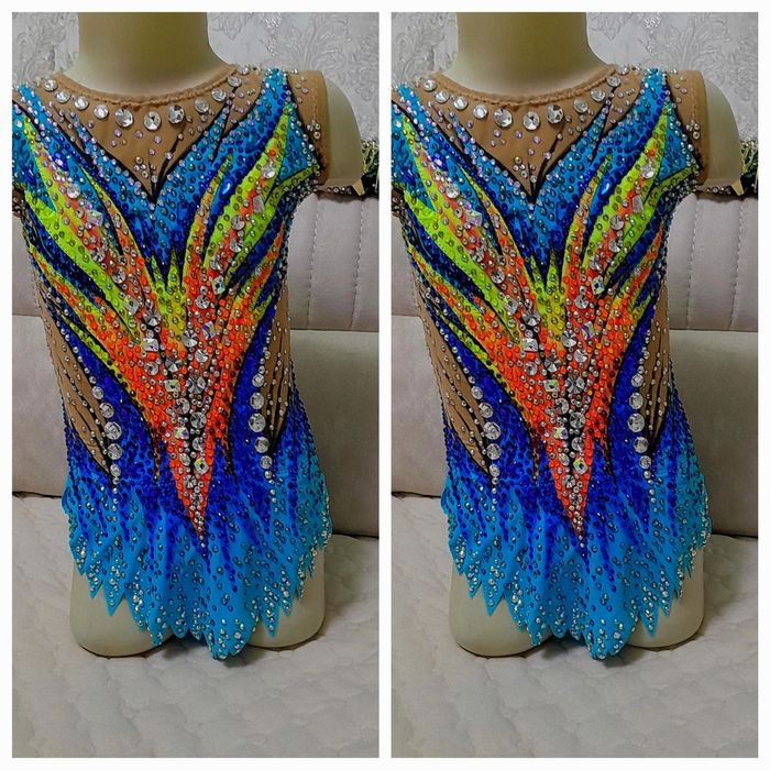 Новый купальник  на 8-9лет.рост 130-138с