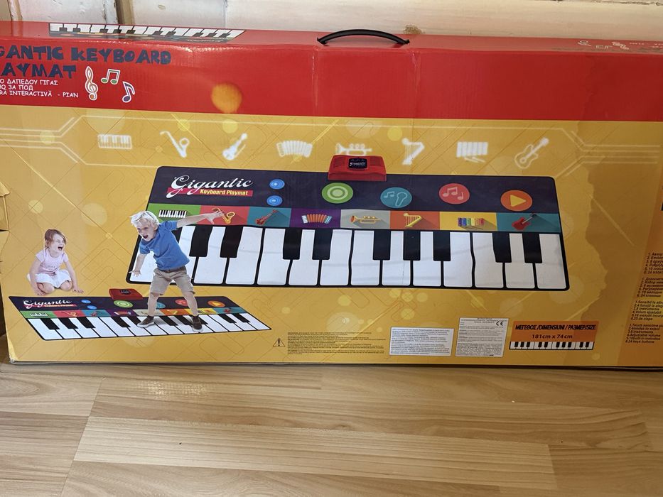 Vand pian pentru copii