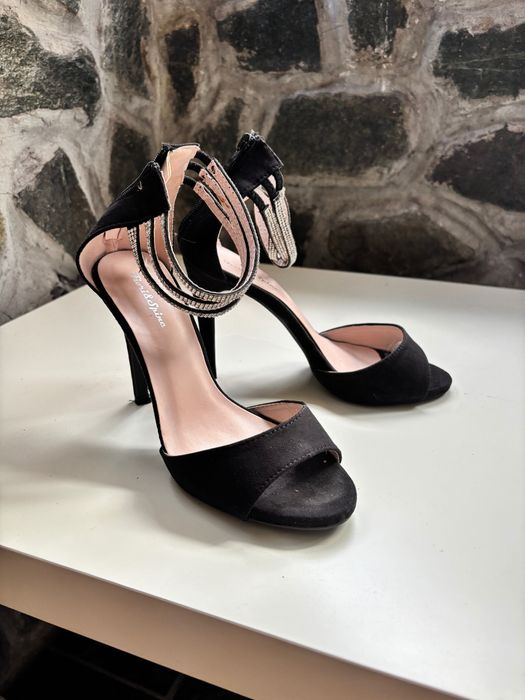 Дамски обувки на ток