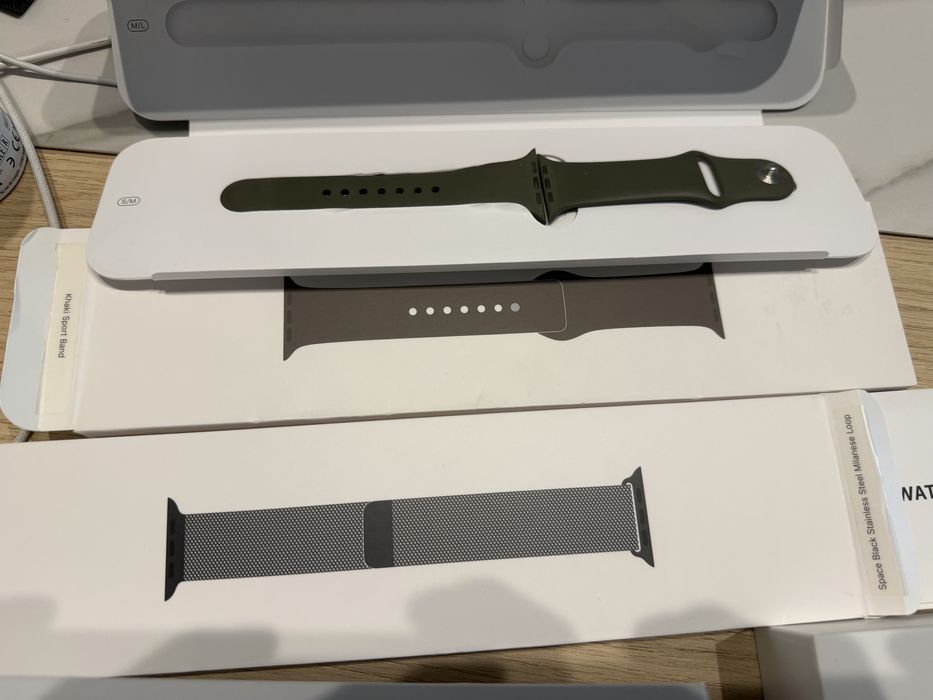 Apple watch Series 5 silver 44mm with milanese loop