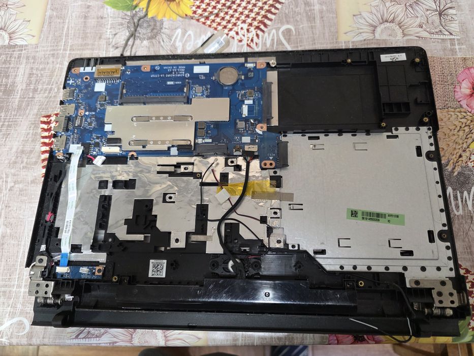 Vand Lot 6 Laptop HP + Lenovo de piese