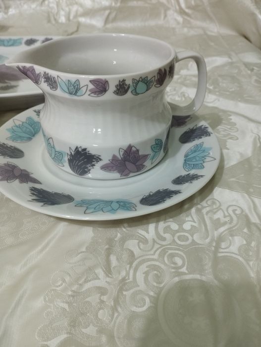 Продам столовый сервиз