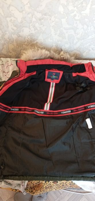 Продам детский зимний пуховик