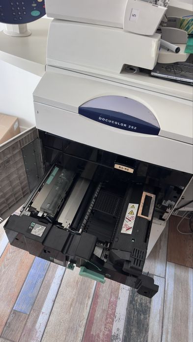 Продам принтер Xerox 252