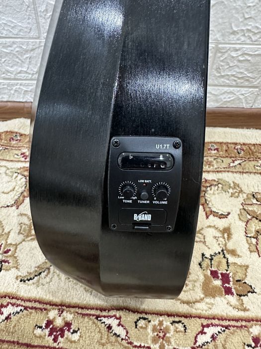 Продам срочно  комбоусилитель,домбра,микрофон