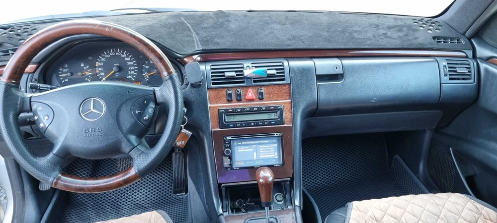 Мерседес бенц 210