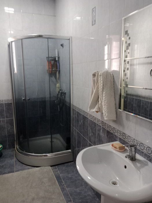 Ракат 1-Линия 3.7-соток Фасад:7-метр Ориентир:Сафия