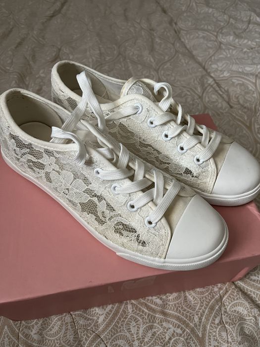 Продам за 1000 кеды