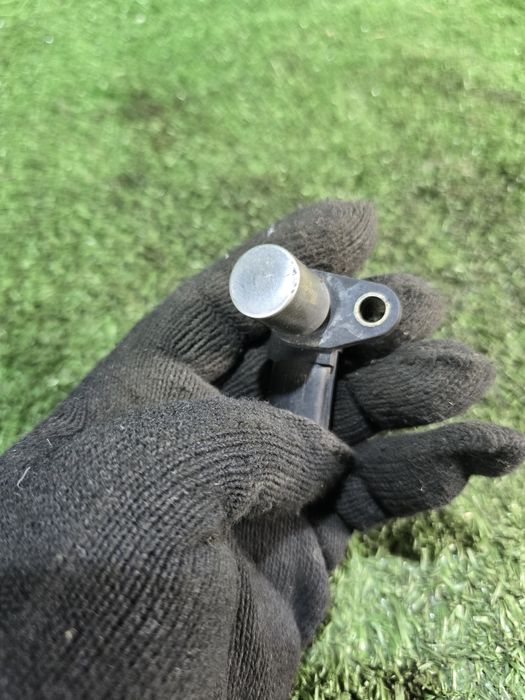 Датчик распредвала Мазда птичка ФС 626 Mazda FS