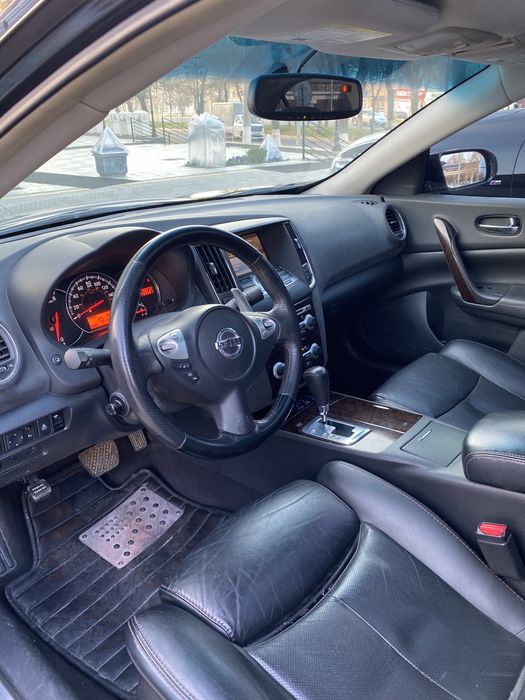 Nissan Maxima Sotiladi