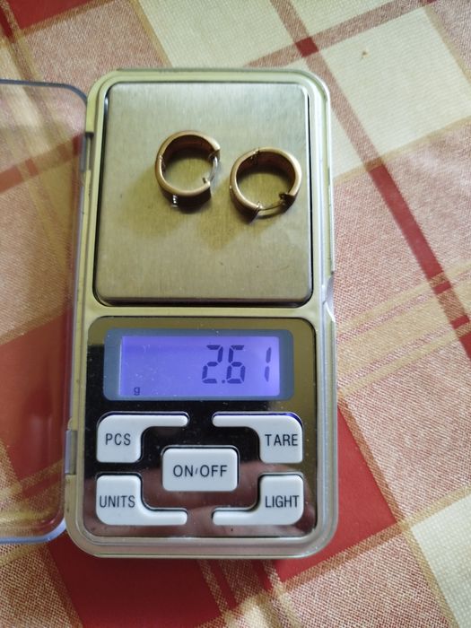 Cercei aur 8 carate ,  212 lei gramul ,accept orice proba
