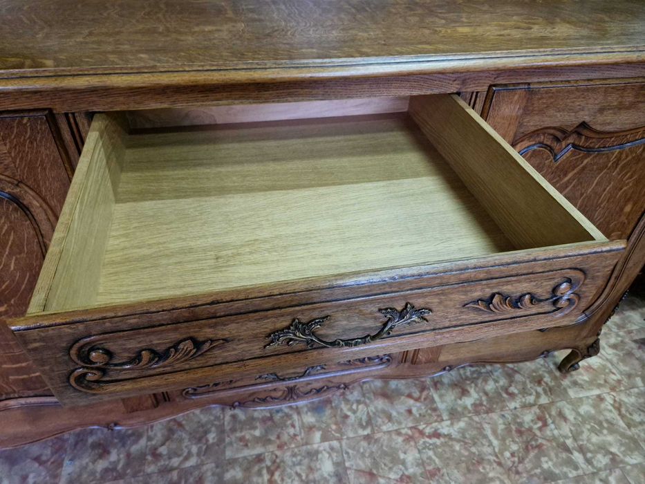 Невероятно резбован контрабюфет дресоар тъмен дъб в стил "ЛУИ XV"