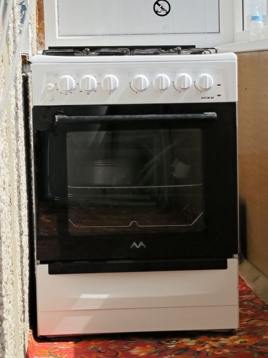 Продам газовую плиту