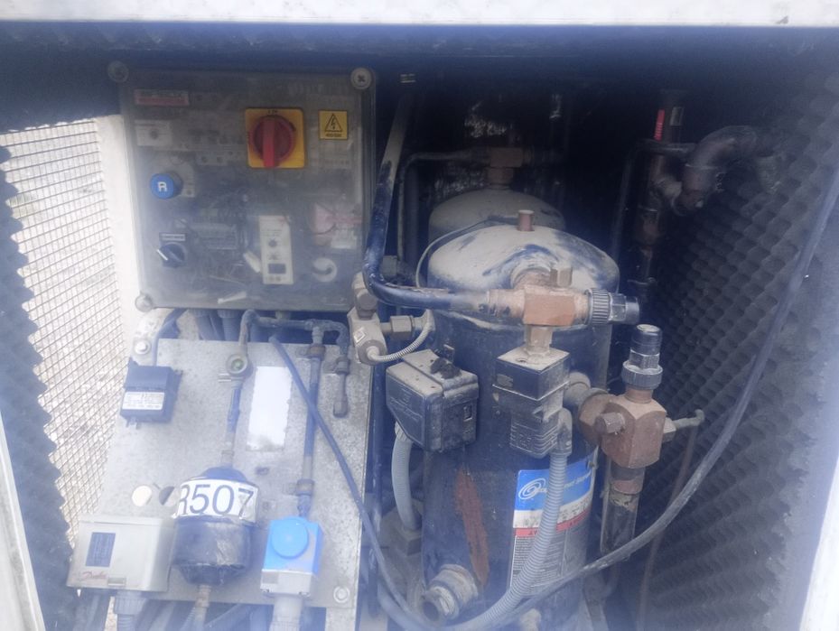 Vând cub cu instalație de frig pentru cub de înghețată