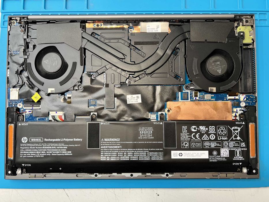 Реновиран лаптоп HP ZBook Studio G8 15.6 i7-11850H 32GB 1ΤB A2000 4GB