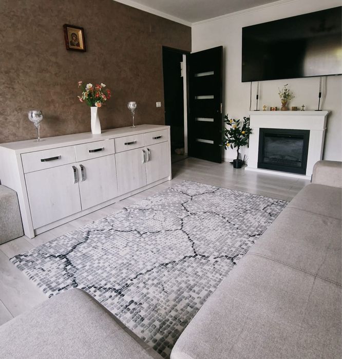 Vand apartament 3 camere decomandat-Pascani
