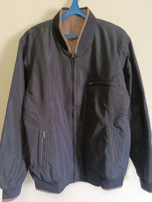 Куртки, бомбер хаки, джинсовка.