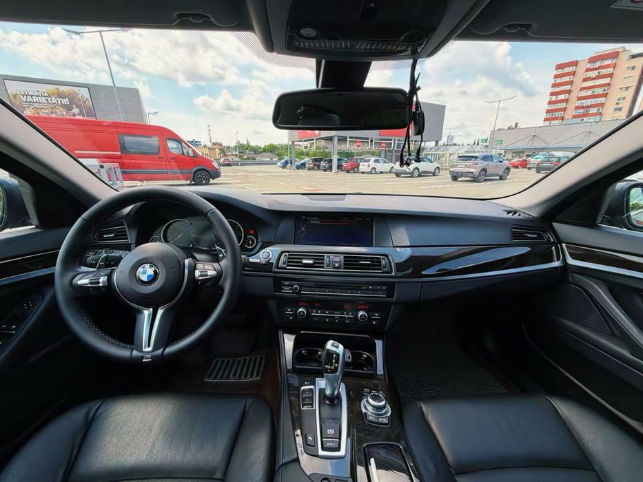 BMW 520d F10 Facelift / Trapa / Ceasuri Digitale / Head-UP / Piele