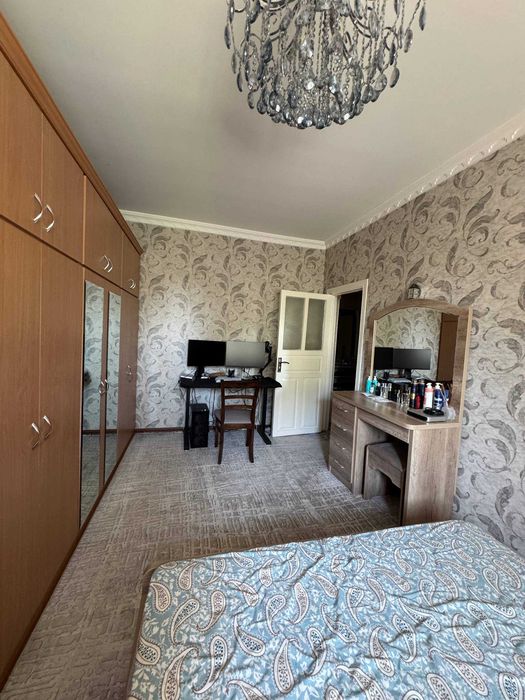 Продается 3-комнатная квартира, Юнусабад 13 квартал, 2 этаж, не торец