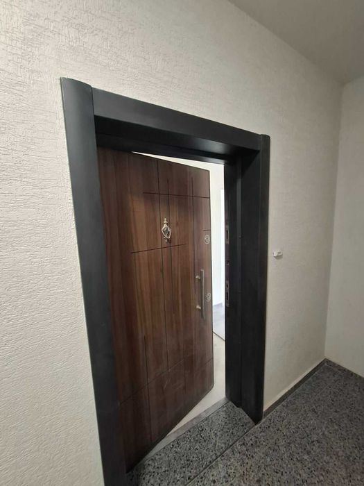 Продава се Многостаен апартамент в Бургас, Изгрев - 111 кв.м за 2252 €/кв.м - Снимка #3