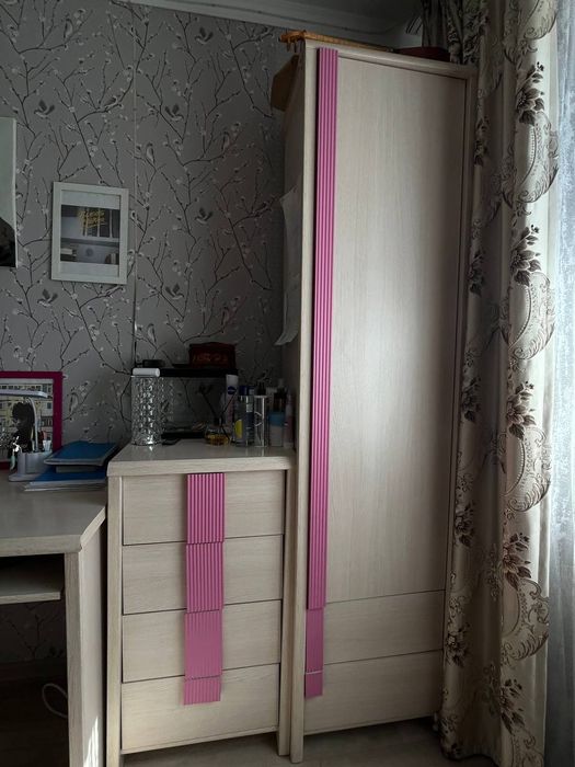 Спальный гарнитур (шкафы + стол), срочно