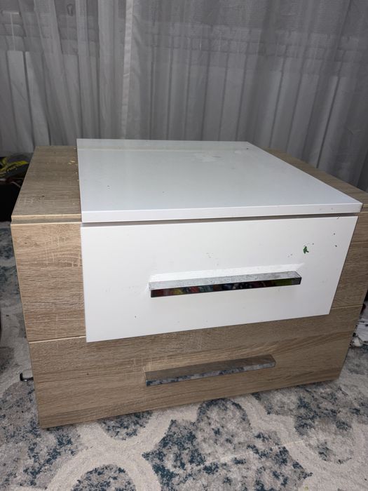 Тумба в хорошом состояни .