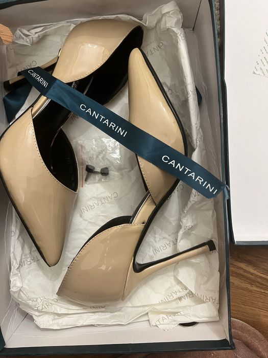 Бежевые туфли 35 р