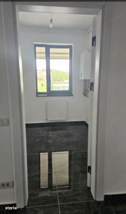 3 Camere / Nemobilat/ Sector 4 /  Parcare / Centrala Proprie