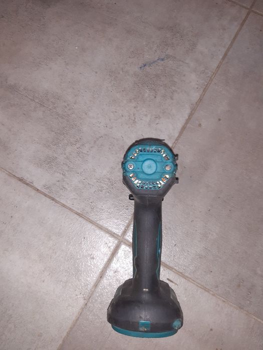 Bormasina filetanta impact tangential Makita DTD 152