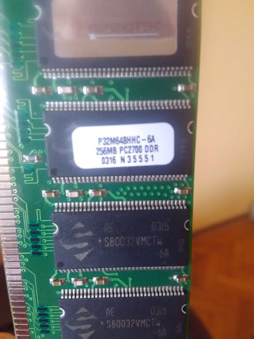 Процесор, DDR SDRAM памет и др. от стар геймърски компютър