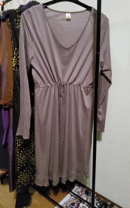 Продам женские платья