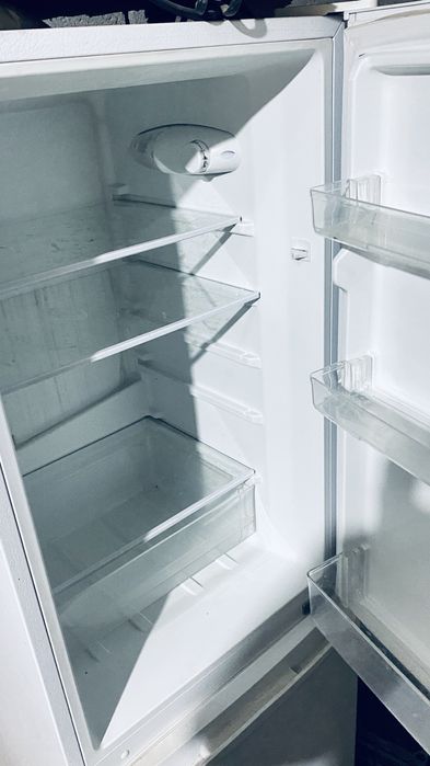 Холодильник Arg, бу, в рабочем состоянии