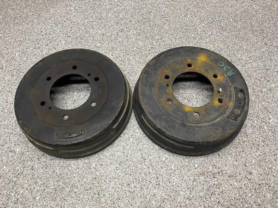 Тормозные барабаны на Ниссан Мистраль R20,Террано WD21, Эльгранд Е50